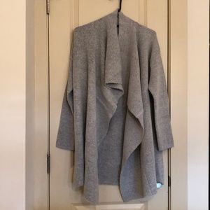 Forever 21 grey long-sleeve cardigan